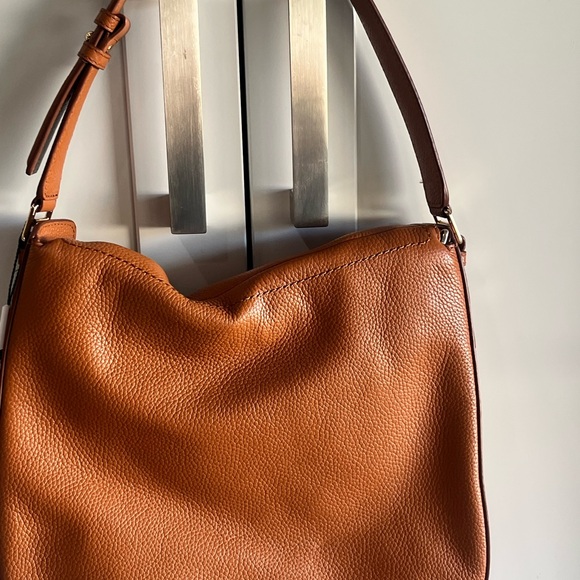 🔥🔥NEW MARC JACOBS
"THE GROOVE LEATHER HOBO BAG" (NWT) Paid $425🔥🔥 - Picture 8 of 16